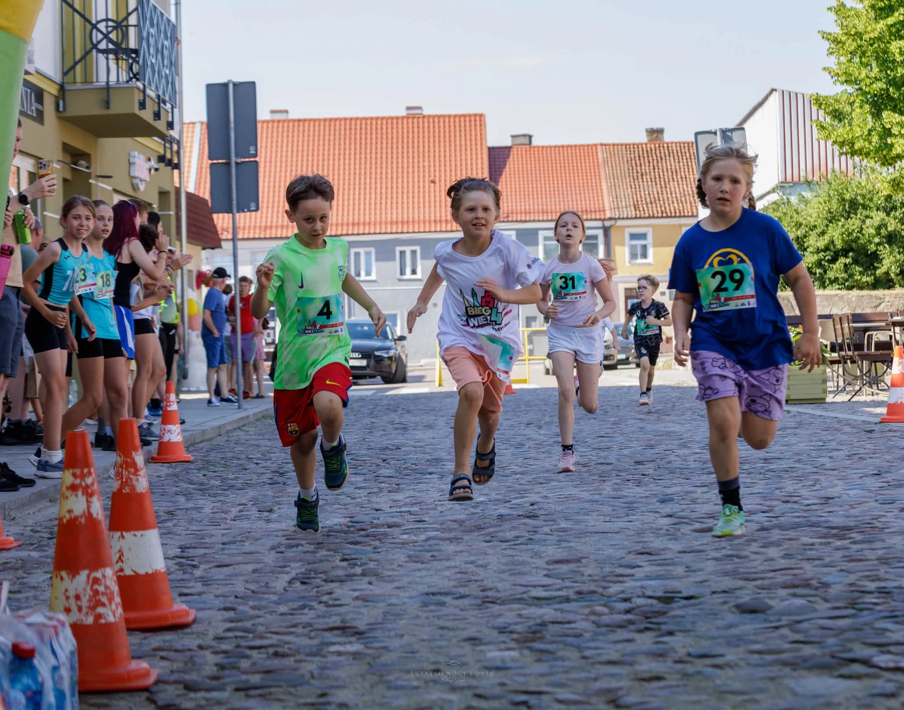 Bieg Czterech Wież 2026: upał nie zatrzymał biegaczy — zdjęcie 16